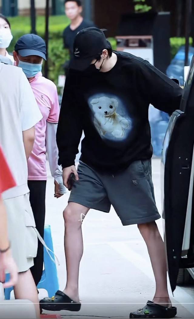 New Arrival D148# Synchronized with We11Done Official Website Autumn/Winter New