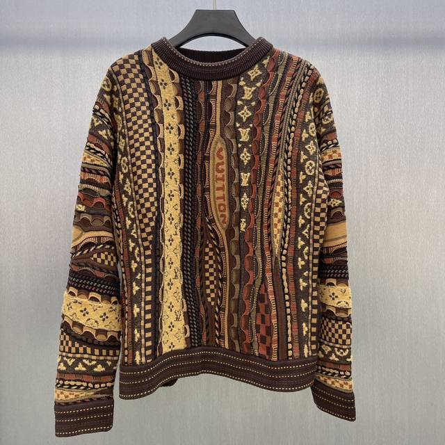 Lu Jacquard Crew Neck Pullover Size: S-XL This half-zip pullover pays homage to