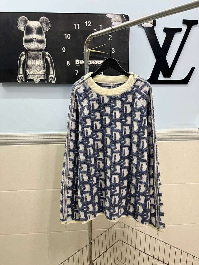 Style No. 216 Dior Jay Chou's Jacquard Sweater. Double-sided jacquard knit with