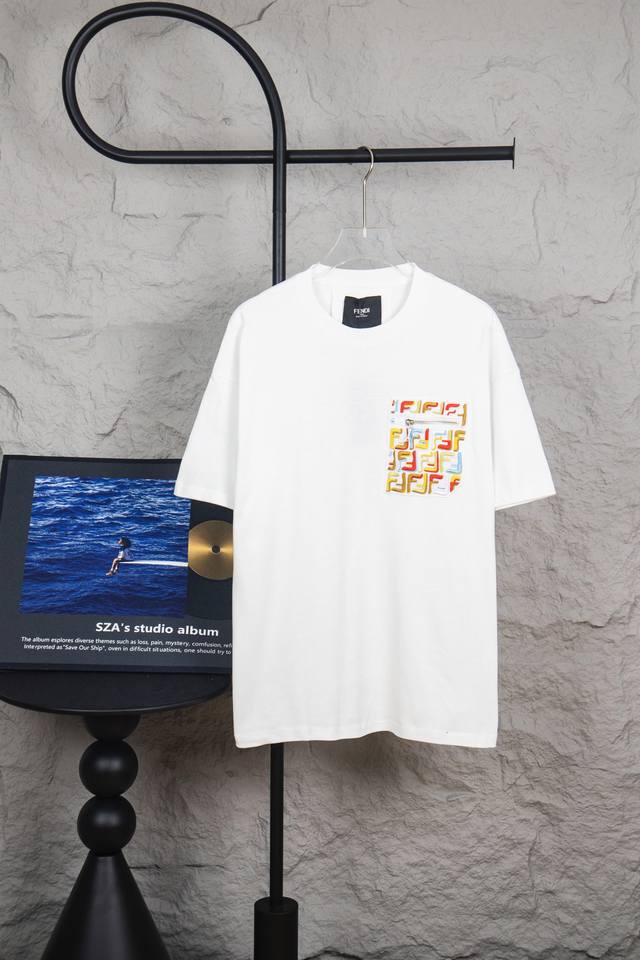 Style No.: M104 Fendi 2025 Premium Embroidered Zipper Pocket Patch Short-Sleeve