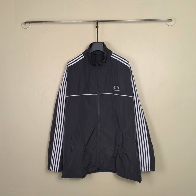 Blcg Large Tracksuit Jacket in Black 2025 Autumn/Winter New Arrival. Five-stripe