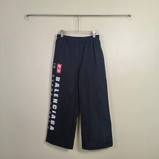 20 #Top Version Blcg 25 New Campus Look Tracksuit with Sweatpants. The classic b