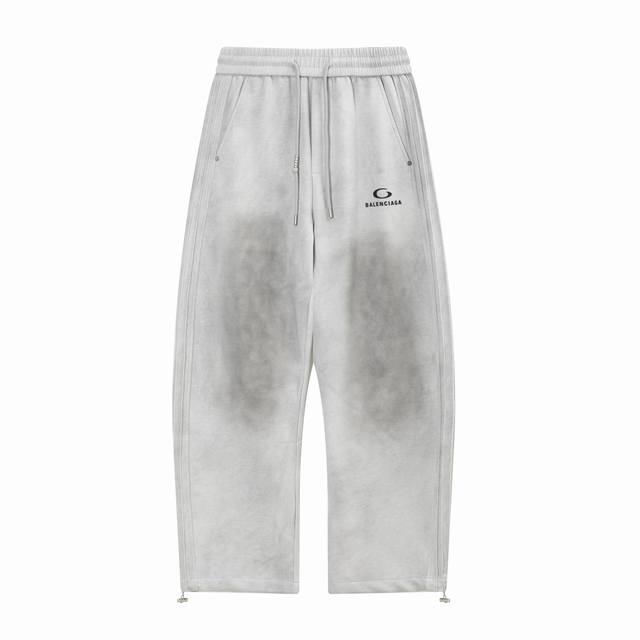 High-quality Balenciaga new casual curved trousers. The fabric is both structure