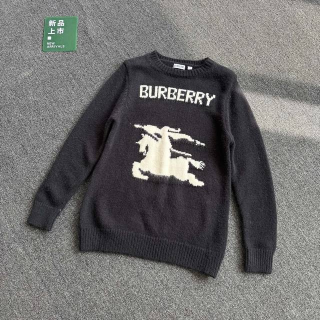 Style No. G81 Burberry official website classic equestrian monogram logo crew ne