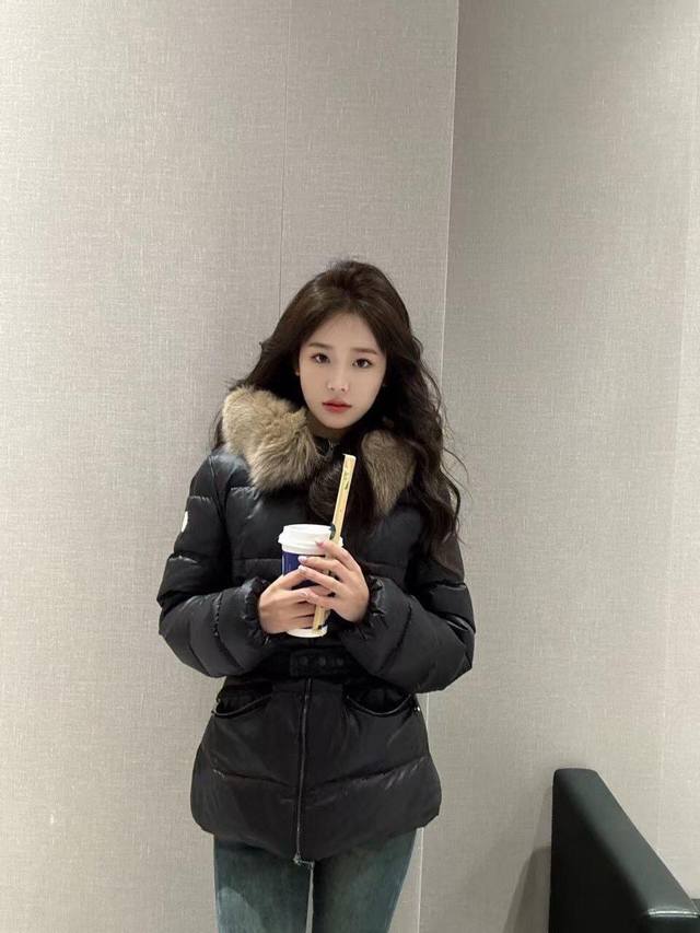 Timeless Classic Black Fox Fur Size: 1 2 3 4 Ddd