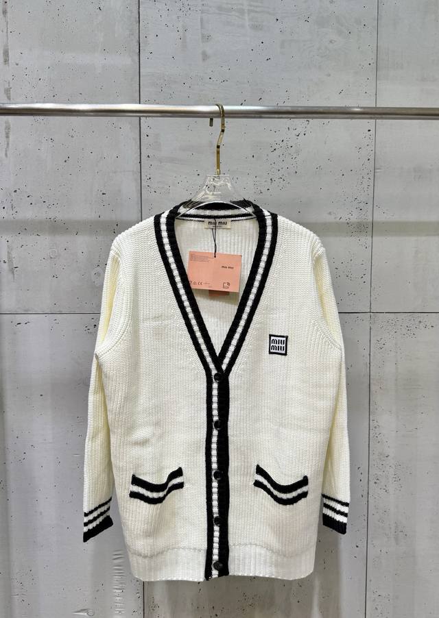 Miumiu Logo Color Block Cardigan (Ddd). Originally purchased for 25,800. Made on