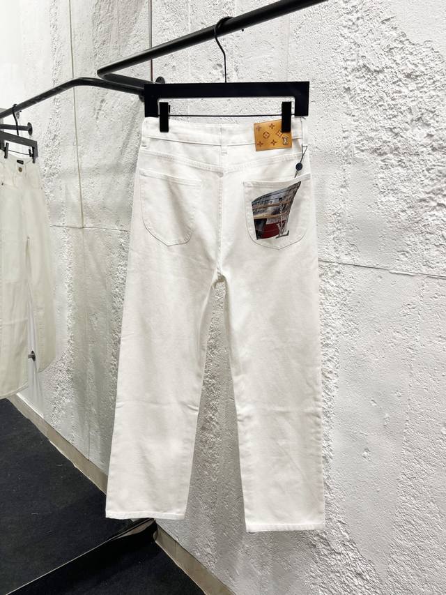 Style No.: H950 Louis Vuitton Lv 25Fw Logo Print Jeans with Back Pockets. Featur