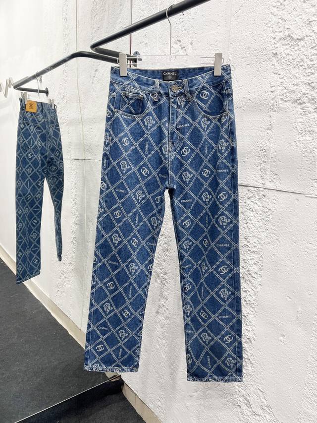 Style No.: 899 Chanel & Chanel Classic Cross Chain Camellia Logo Jeans Original