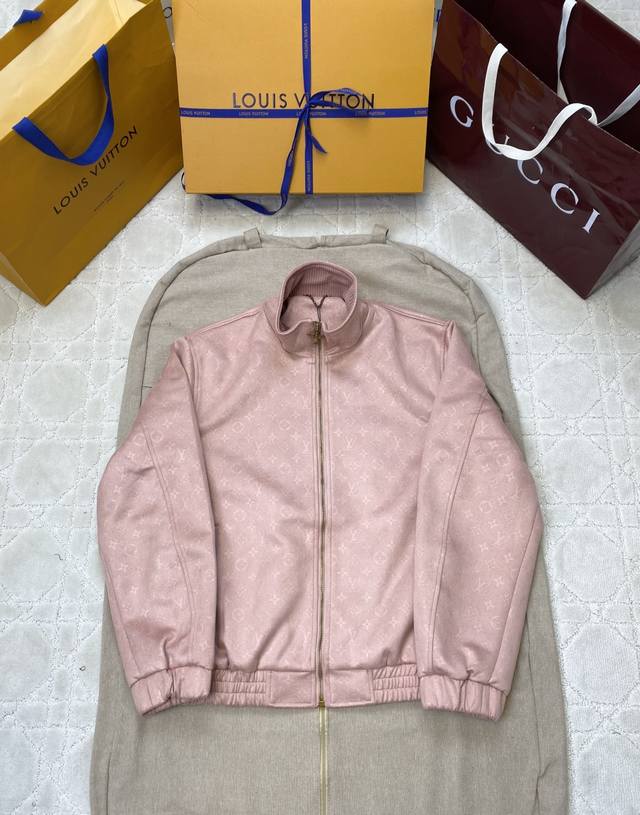 Louis Vuiton 2025 Autumn/Winter Classic Embossed Sheepskin Coat, developed from