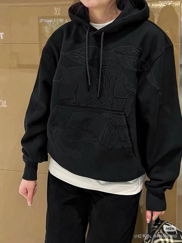 Model Photos Style Number: Zmr135# Burberry Classic Horse Double-Layer Embossed