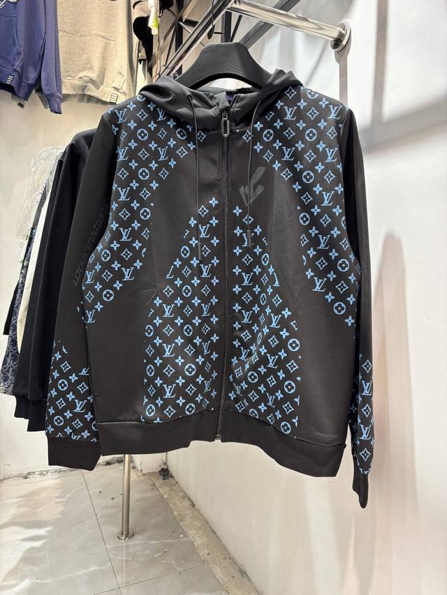 Style Number: Zmr129# Louis Vuitton Official Website New Limited Edition Patchwo