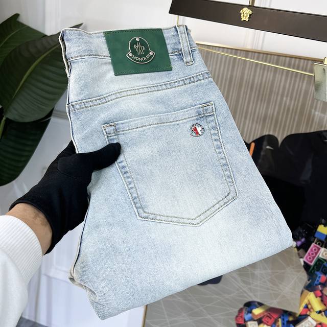 Moncler 2680Ss Spring/Summer Jeans. A 1:1 replica of the original, a perfect eve