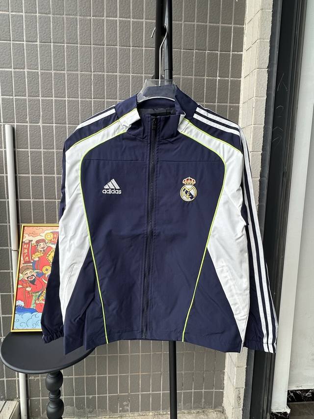 Style Number: Tt66 Real Madrid Adidas Originals Logo Pattern Outdoor Casual Colo