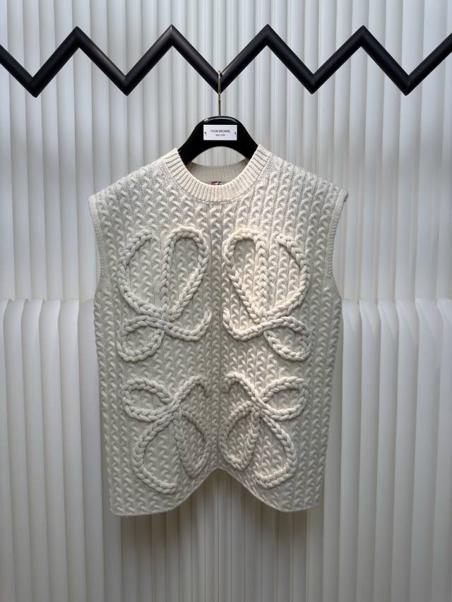 Loewe Anagram Cable Knit Sweater Vest (Ddd) Made with custom-knitted heavyweight