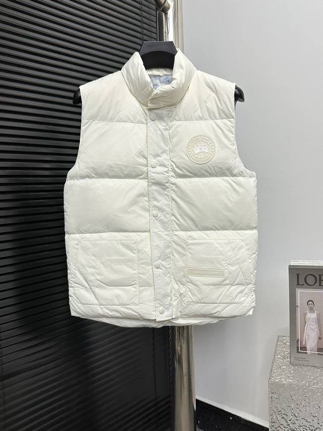 Canadagoose White Label Glacier Down Vest (Ddd) Canada Goose's new "Northern Lig