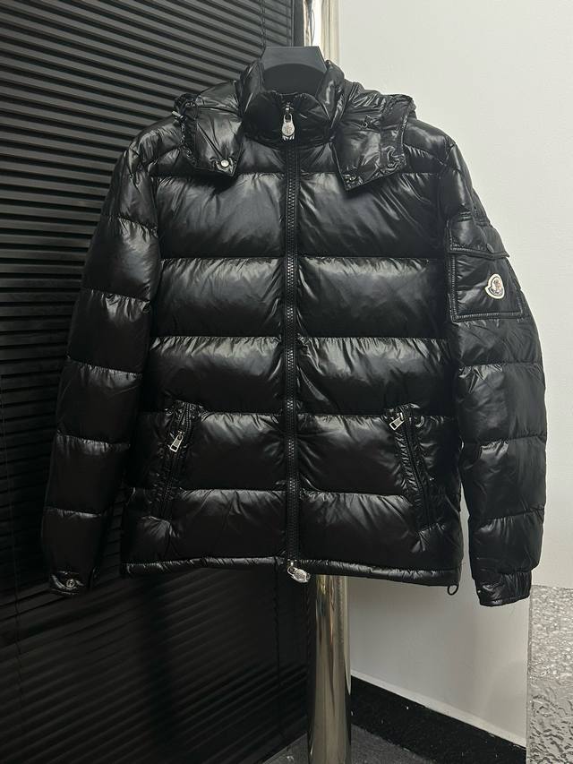 Moncler 23Fwmarie Maya Eason Chan's same style down jacket. Made with 90% white