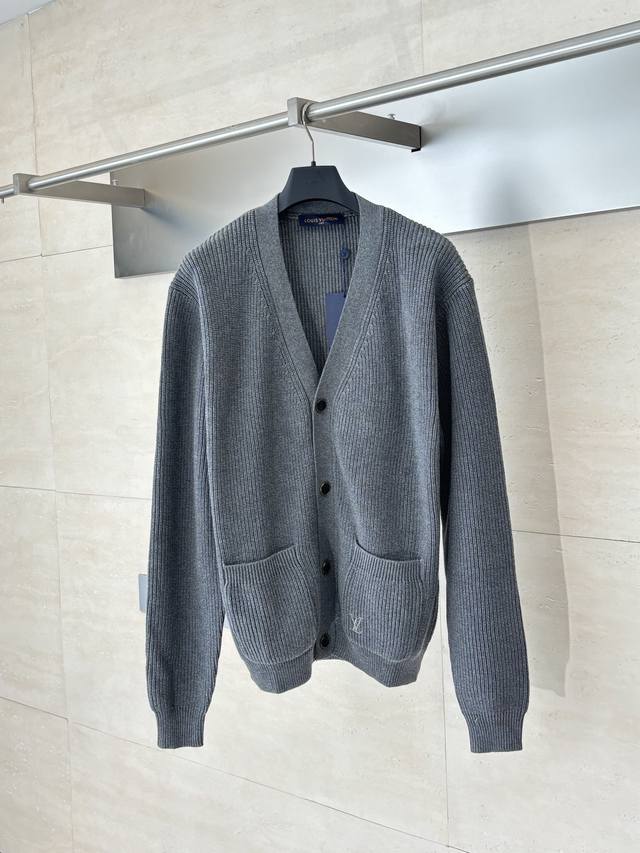 Louis Vuitton Capsule Collection Grey V-Neck Knit Cardigan Size: SML XL Ddd