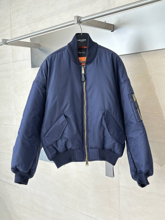 Balenciag* Paris Blcg 25Ss Runway Style Cotton-padded Flight Jacket Ddd. This ja