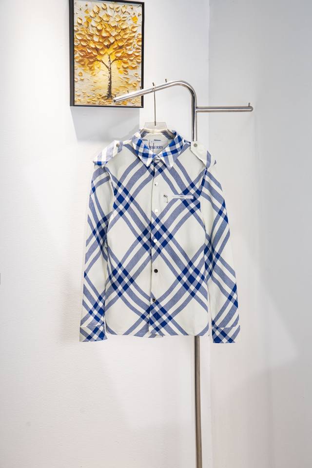 Style No.: Y241 Burberry Wool Blue Check Jacket, Autumn/Winter Style. This Burbe