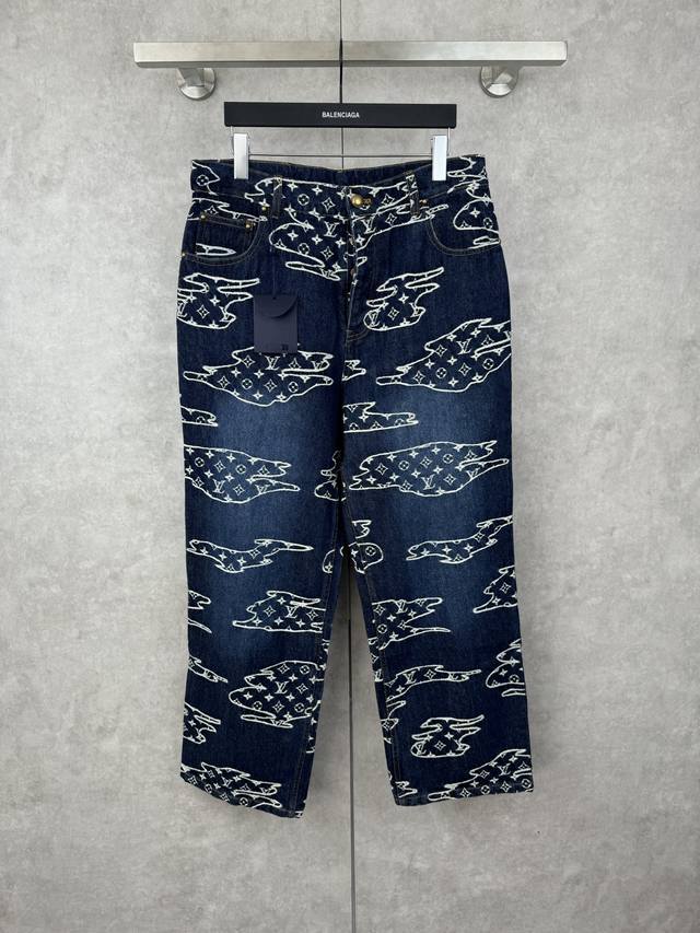 Lv Ss25 Cloud Jacquard Denim Suit Pants Size SML XL This workwear-inspired tuck
