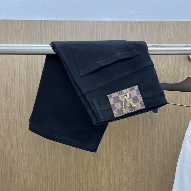 Lv High-end custom 25Ss Spring/Summer new men's straight leg denim shorts, origi