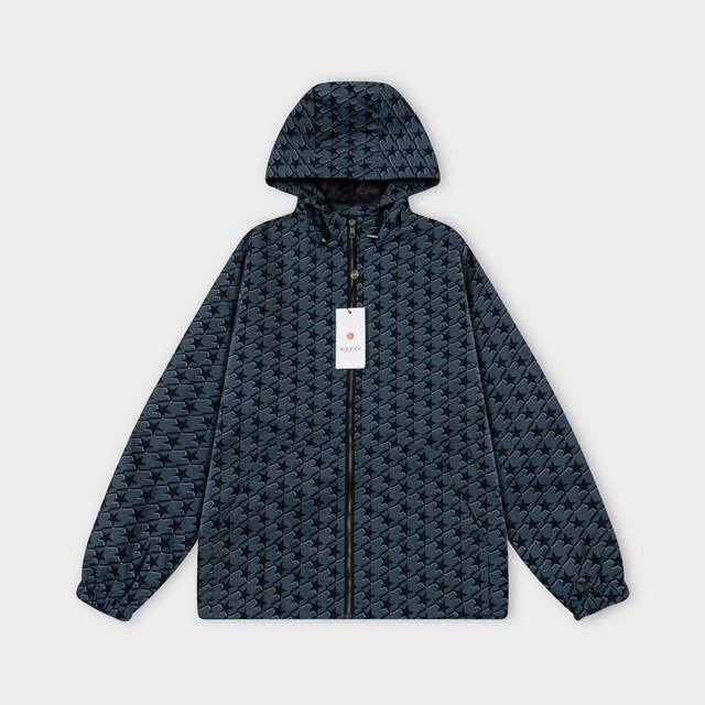 2025 Gucci Fall/Winter New Arrival. High-quality hooded jacket with metal logo.