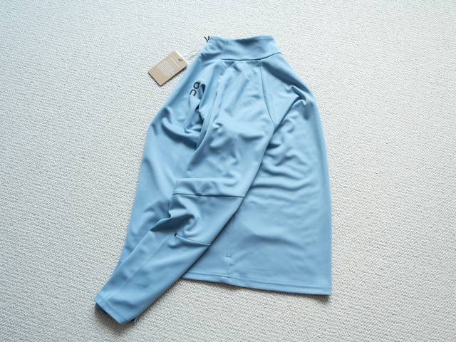 Light blue detail quality real shot Ddd