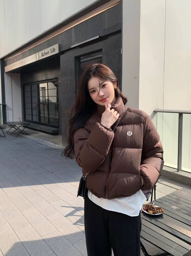 Lululemon 90% White Duck Down (National Standard) Autumn/Winter is all about war