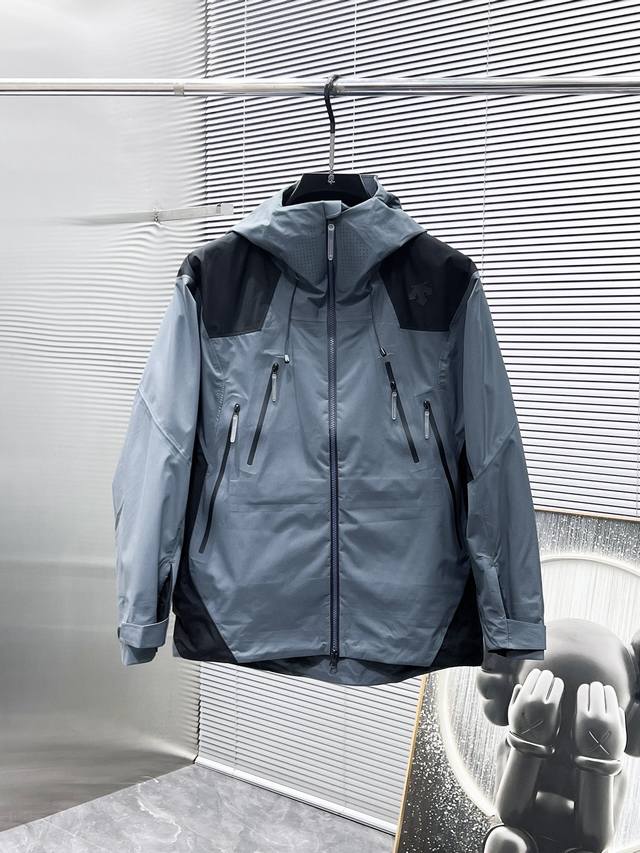Same style as Descente official website, complete with all three tags, early rel