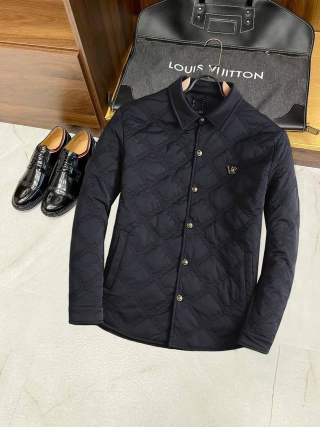 Same style as Versace official website, released simultaneously! New autumn/wint