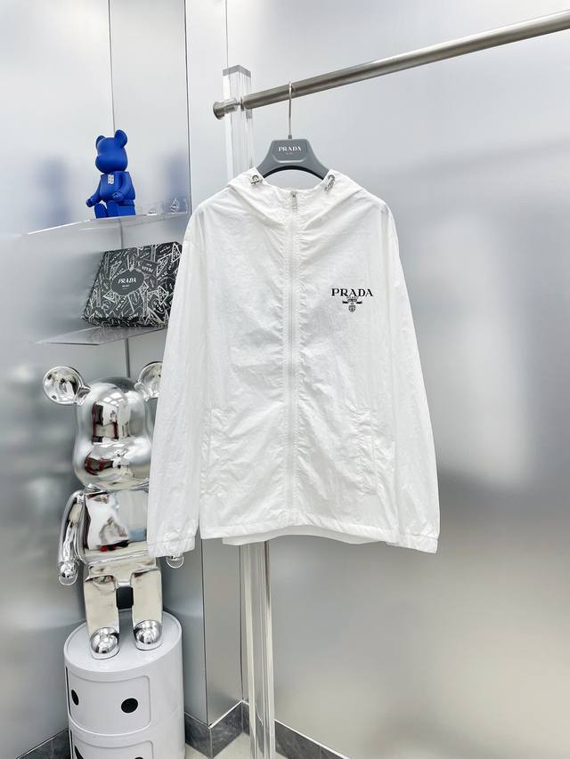 A complete Prada 2025 Summer New Classic Letter Logo Sun Protection Set (without