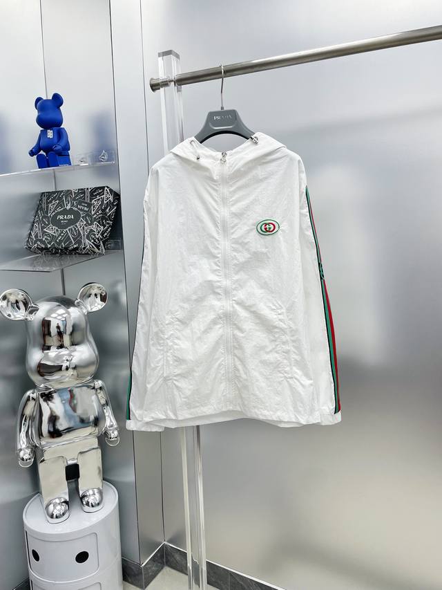 Gucci 2025 Summer Sun Protection Shirt and Shorts Set. Made with lightweight, hi