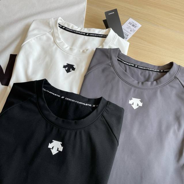 Detailed Images 2025 Early Autumn Collection Descente Early Autumn Three-Color C