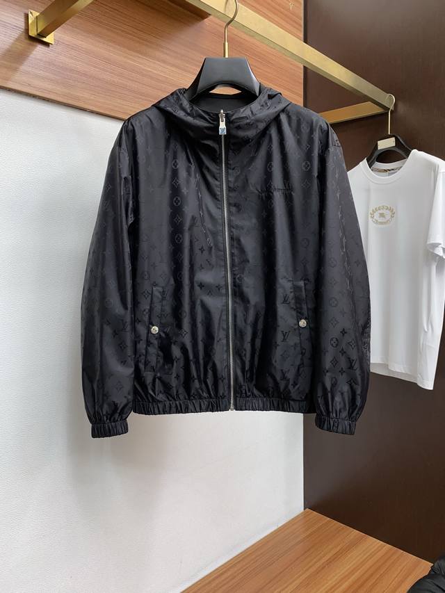 Louis Vuitton Fall/Winter 2025 Men's Reversible Jacket, early autumn new style,