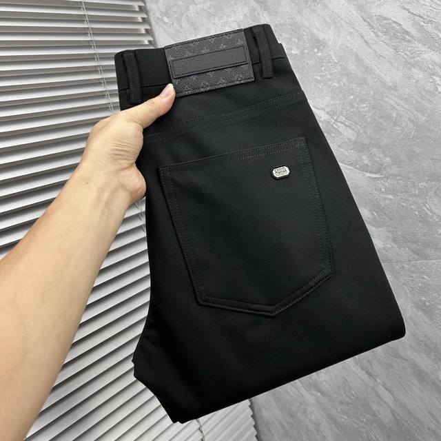 Lv* Autumn/Winter 2640Ss New Arrival, Available on Official Website. Men's High-