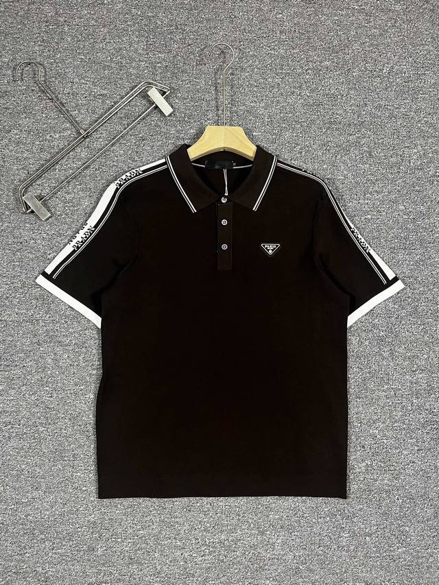 Prada 2025 New Sweater, featuring a logo design on the chest! Rarely available t