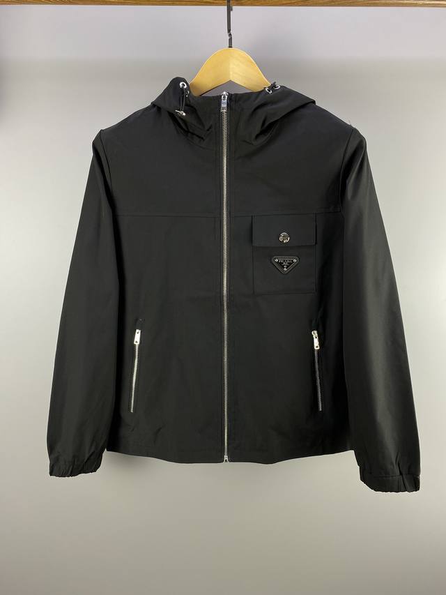 Pr*Da 2025 Spring New Hooded Jacket, released simultaneously with the official w