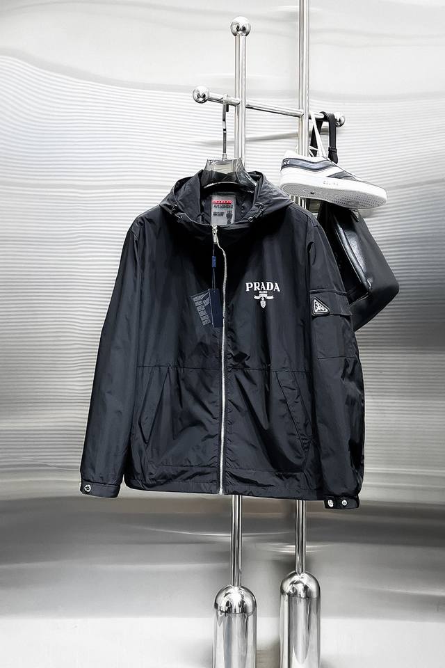 Prada 2025 Spring/Autumn New Arrival Jacket. A runway piece in perfect condition