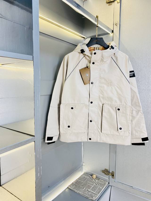 Official website original Burberry 2025 Spring Collection! New coat, jacket, win