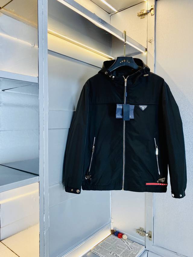 Official website original item, fits up to 190 lbs, Prada 2025 Autumn Collection