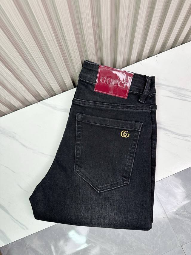 Classic Gucci designer jeans, slim-fit, stretchy, and flattering long pants. Hea
