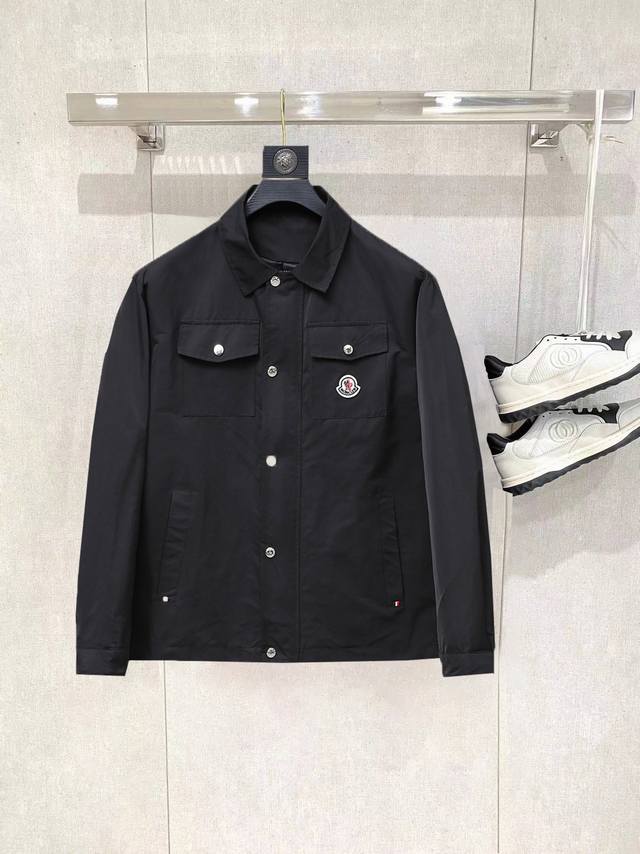 Moncler 2025 Spring New Arrival Jacket. A runway piece in perfect condition, com