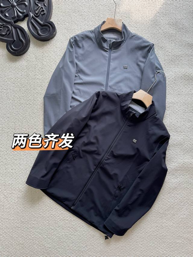 Kl Techshell 3L Executive Jacket, available simultaneously on Tmall for 1592 RMB