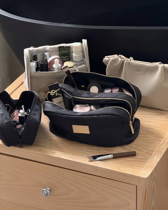 Order Notes: Chanel Metal Cosmetic Bag Please specify "metal" in your order note