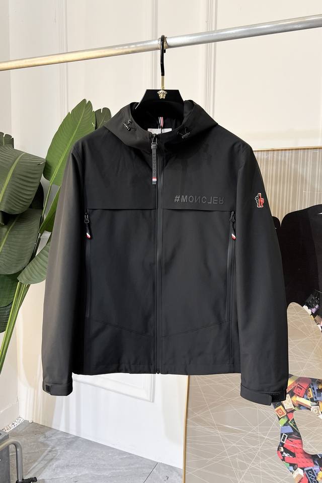 Moncler SS Autumn Hot Selling Jacket, made with custom high-quality polyester fi
