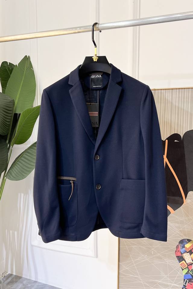 This autumn's hottest casual wool blazer from Genia Ss features a stylish and si