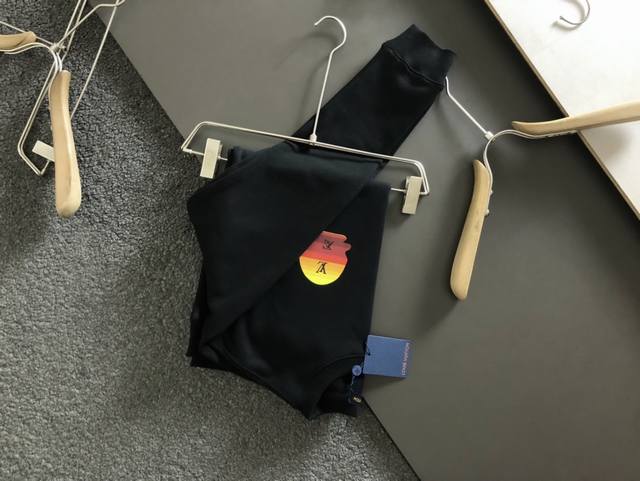 L Brand * 22 Top-Quality Hawaiian Vacation Letter Print Crew Neck Sweatshirt, cr