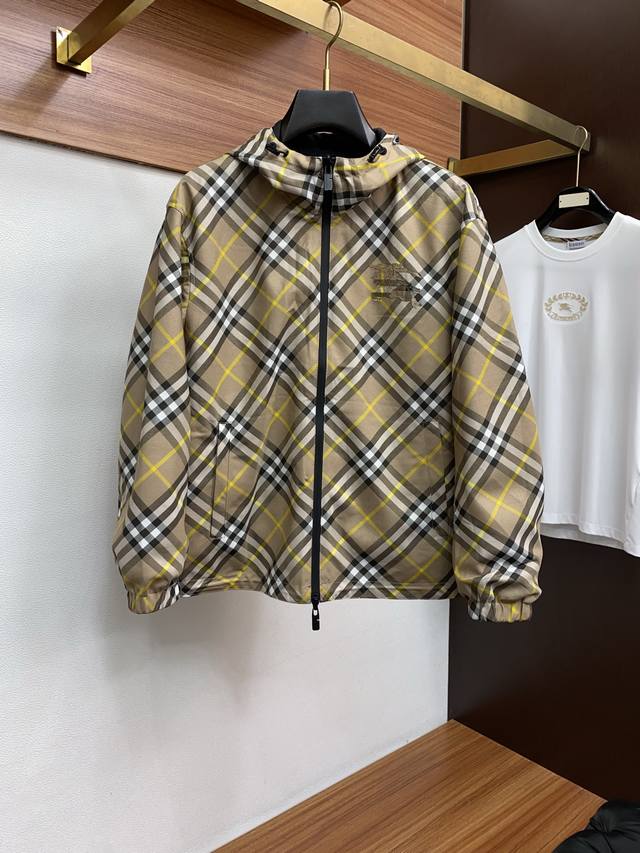 Burberry Fall/Winter 2025 Men's Reversible Jacket, early autumn new style, class
