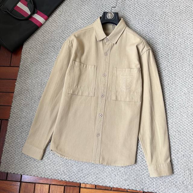 Burberry long-sleeved denim shirt jacket, made from selected imported denim fabr