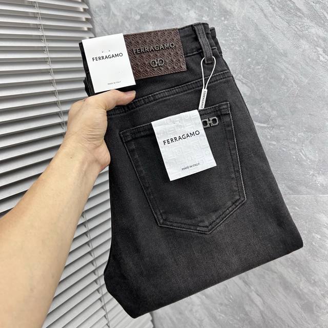 Ferragamo 2025 Autumn New Slim Fit Men's Jeans - A purebred, must-have item ever
